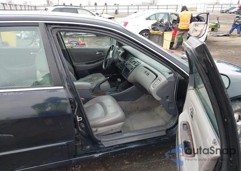 1998 Honda Accord Ex V6 из США, поврежденный, VIN 1HGCG1659WA001587